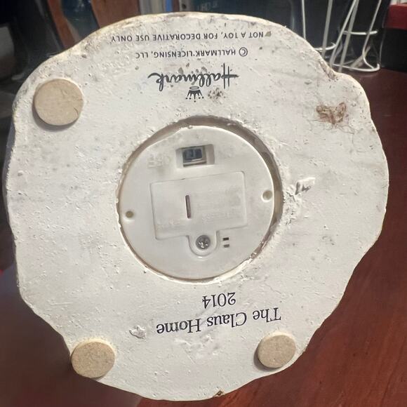 Hallmark The Claus Home 2014 Retro Christmas Cottage Mini Lights Up Ornament - Picture 6 of 8